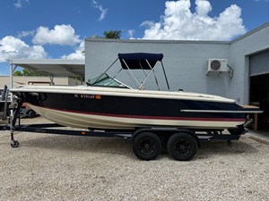 Chris-Craft LAUNCH 22 HERITAGE EDITION 0 2017 Chris-Craft LAUNCH 22 HERITAGE EDITION 1