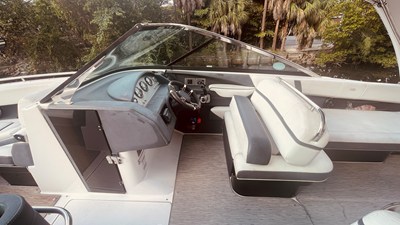 Regal 2800 BOWRIDER 37 2016 Regal 2800 BOWRIDER 38