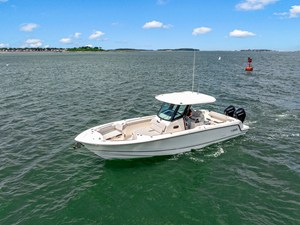 Boston Whaler 330 Outrage 3 2026 Boston Whaler 330 Outrage 4
