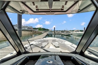 Boston Whaler 330 Outrage 21 2026 Boston Whaler 330 Outrage 23