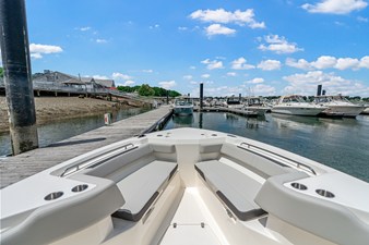 Boston Whaler 330 Outrage 26 2026 Boston Whaler 330 Outrage 29