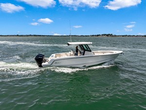 Boston Whaler 330 Outrage 29 2026 Boston Whaler 330 Outrage 32