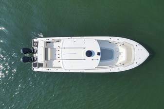 Boston Whaler 330R 4 2023 Boston Whaler 330R 5