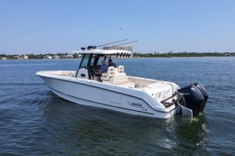 Boston Whaler 330R 6 2023 Boston Whaler 330R 7