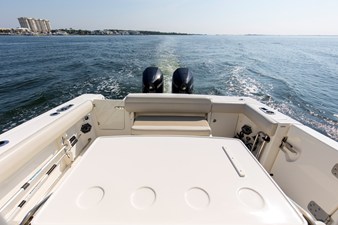 Boston Whaler 330R 22 2023 Boston Whaler 330R 23