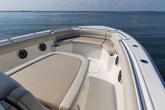 Boston Whaler 330R 28 2023 Boston Whaler 330R 29
