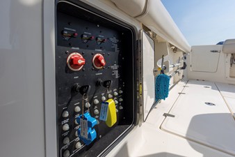 Boston Whaler 330R 33 2023 Boston Whaler 330R 34