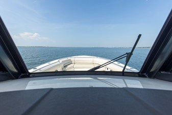 Boston Whaler 330R 45 2023 Boston Whaler 330R 46