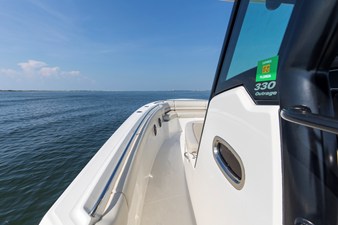 Boston Whaler 330R 46 2023 Boston Whaler 330R 47