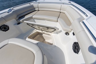 Boston Whaler 330R 50 2023 Boston Whaler 330R 51