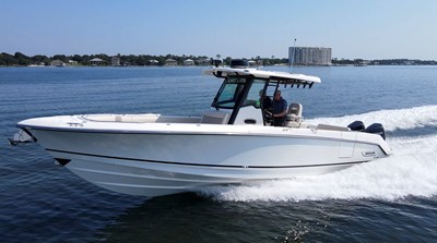 Boston Whaler 330R 66 2023 Boston Whaler 330R 67