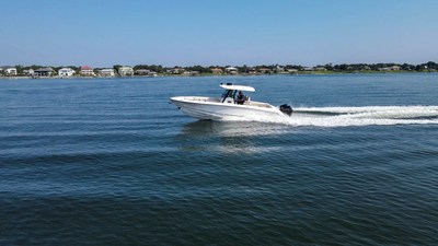 Boston Whaler 330R 67 2023 Boston Whaler 330R 68