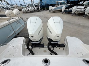 Boston Whaler 280 Vantage 13 2027 Boston Whaler 280 Vantage 14
