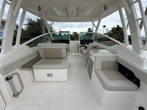 Boston Whaler 280 Vantage 14 2027 Boston Whaler 280 Vantage 15