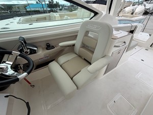 Boston Whaler 280 Vantage 23 2027 Boston Whaler 280 Vantage 24