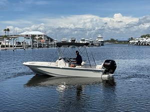Boston Whaler 170 Montauk 4 2027 Boston Whaler 170 Montauk 5