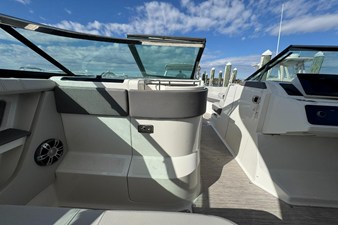 Sea Ray SLX 310 22 2021 Sea Ray SLX 310 23