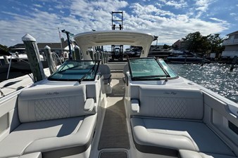 Sea Ray SLX 310 39 2021 Sea Ray SLX 310 40