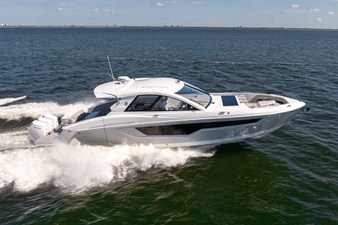 Cruisers Yachts 50 GLS OB 1 2026 Cruisers Yachts 50 GLS OB 2