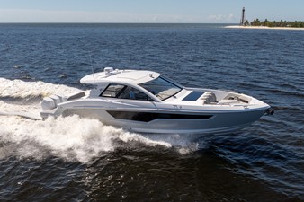 Cruisers Yachts 50 GLS OB 4 2026 Cruisers Yachts 50 GLS OB 5