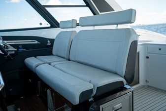 Cruisers Yachts 50 GLS OB 19 2026 Cruisers Yachts 50 GLS OB 20