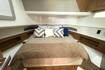 Cruisers Yachts 50 GLS OB 27 2026 Cruisers Yachts 50 GLS OB 28