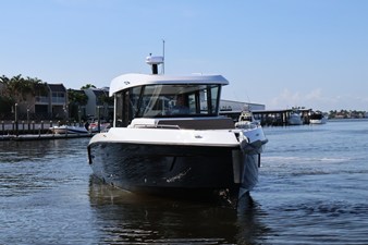 Cruisers Yachts 38 VTR EC 4 2026 Cruisers Yachts 38 VTR EC 5