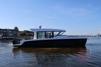Cruisers Yachts 38 VTR EC 8 2026 Cruisers Yachts 38 VTR EC 9