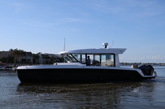 Cruisers Yachts 38 VTR EC 23 2026 Cruisers Yachts 38 VTR EC 24