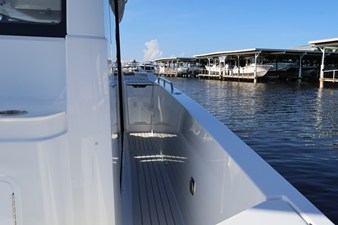 Cruisers Yachts 38 VTR EC 37 2026 Cruisers Yachts 38 VTR EC 38