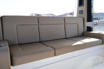 Cruisers Yachts 38 VTR EC 40 2026 Cruisers Yachts 38 VTR EC 41