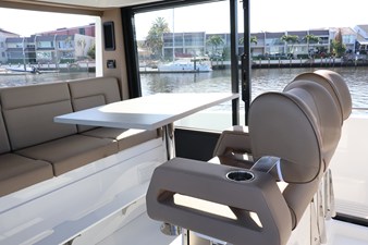 Cruisers Yachts 38 VTR EC 42 2026 Cruisers Yachts 38 VTR EC 43