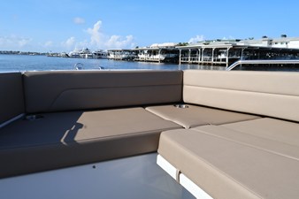 Cruisers Yachts 38 VTR EC 69 2026 Cruisers Yachts 38 VTR EC 70