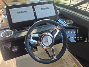 Sea Ray SLX 260 Outboard 20 2027 Sea Ray SLX 260 Outboard 21