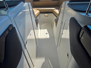 Sea Ray SLX 260 Outboard 25 2027 Sea Ray SLX 260 Outboard 26