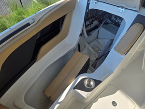 Sea Ray SLX 260 Outboard 28 2027 Sea Ray SLX 260 Outboard 29