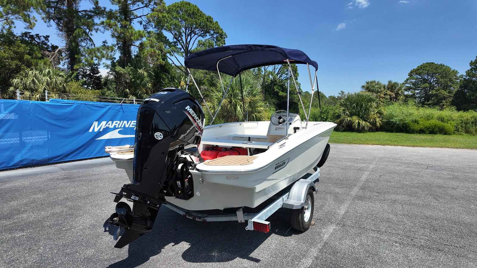 2027 Boston Whaler 160 Super Sport 2