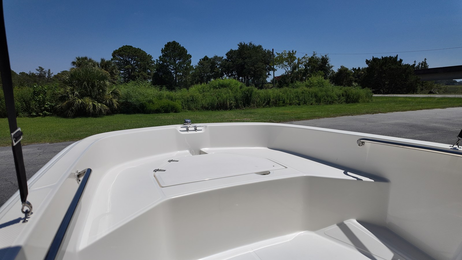 2027 Boston Whaler 160 Super Sport 9