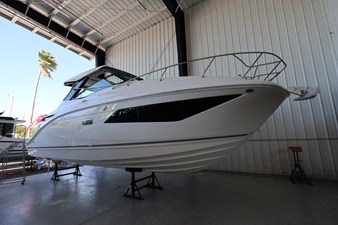 Sea Ray Sundancer 320 Outboard 0 2026 Sea Ray Sundancer 320 Outboard 1