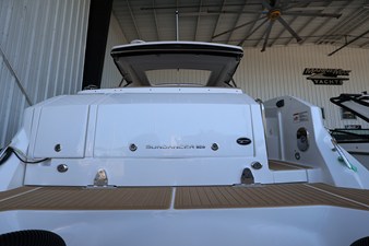 Sea Ray Sundancer 320 Outboard 6 2026 Sea Ray Sundancer 320 Outboard 7