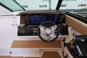 Sea Ray Sundancer 320 Outboard 21 2026 Sea Ray Sundancer 320 Outboard 22