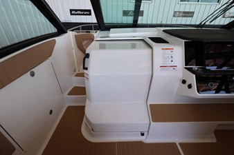 Sea Ray Sundancer 320 Outboard 25 2026 Sea Ray Sundancer 320 Outboard 26