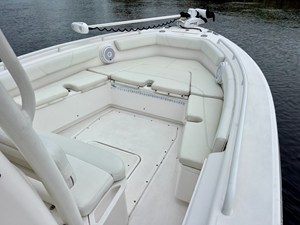 2017 Everglades 243 CENTER CONSOLE 15