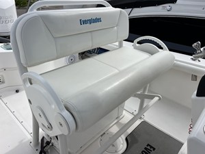 2017 Everglades 243 CENTER CONSOLE 16