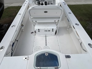 2017 Everglades 243 CENTER CONSOLE 17
