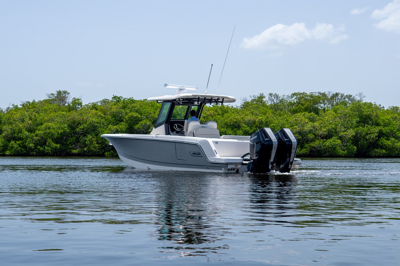 2026 Boston Whaler 330 Outrage 2