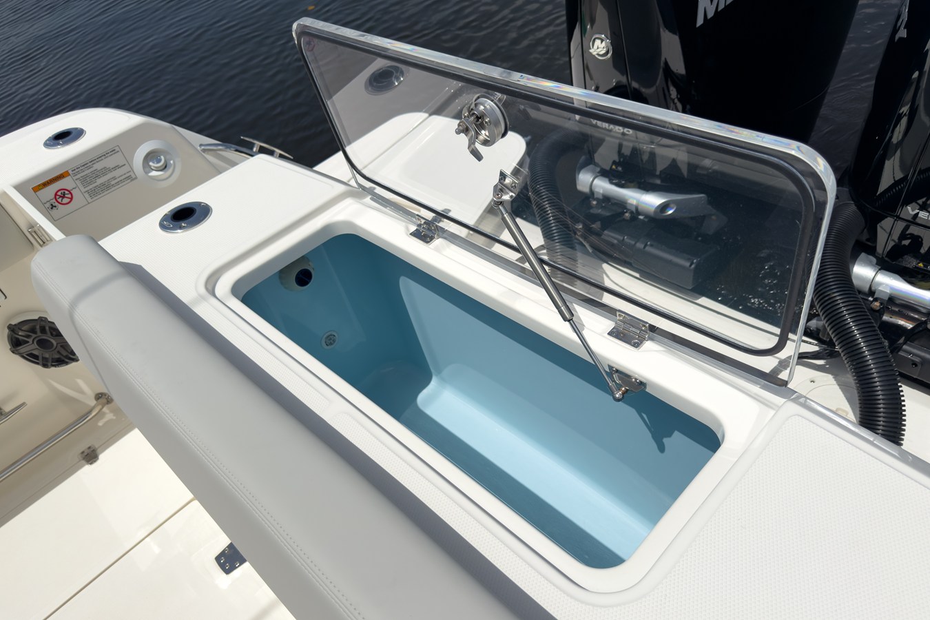 2026 Boston Whaler 330 Outrage 7
