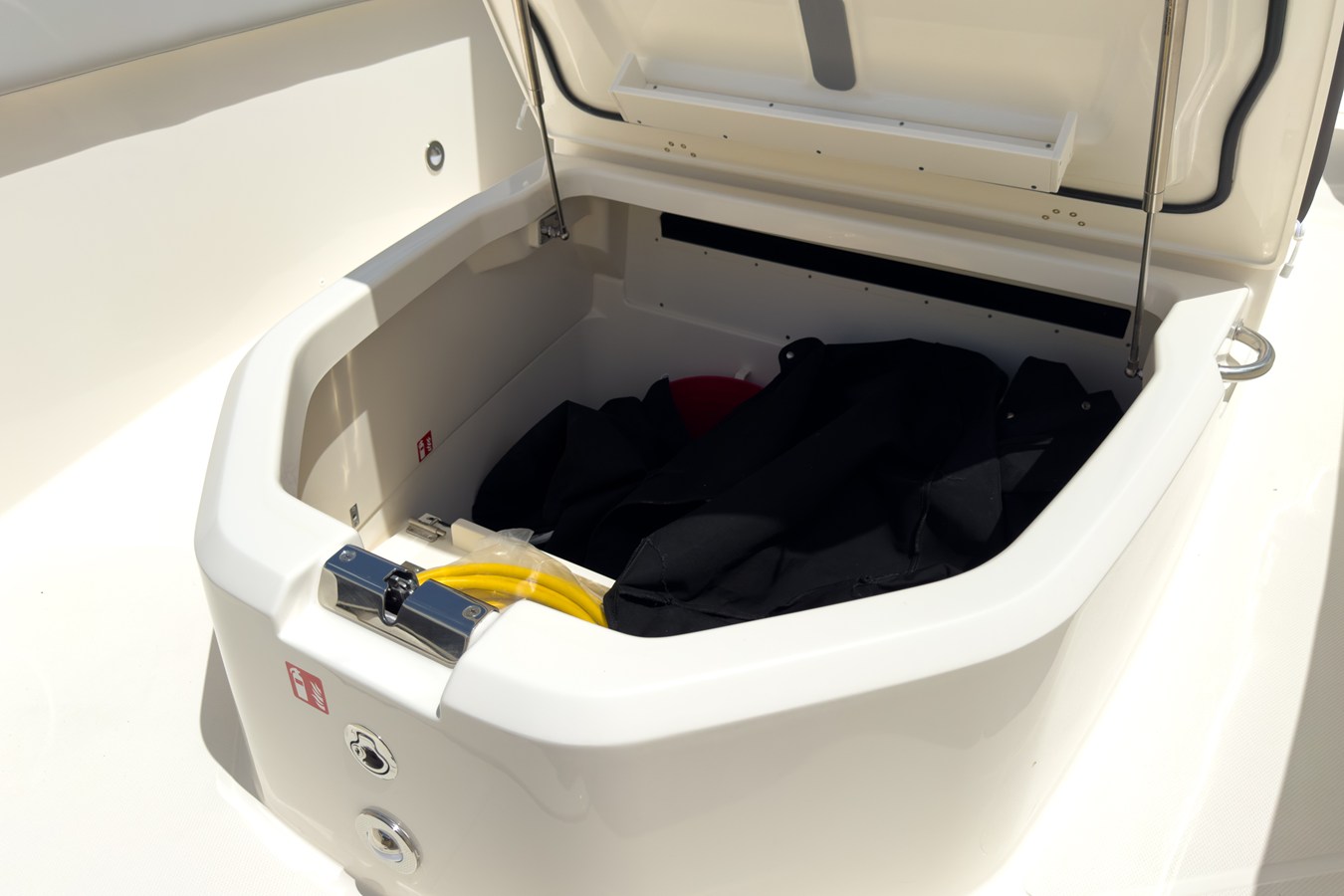 2026 Boston Whaler 330 Outrage 20