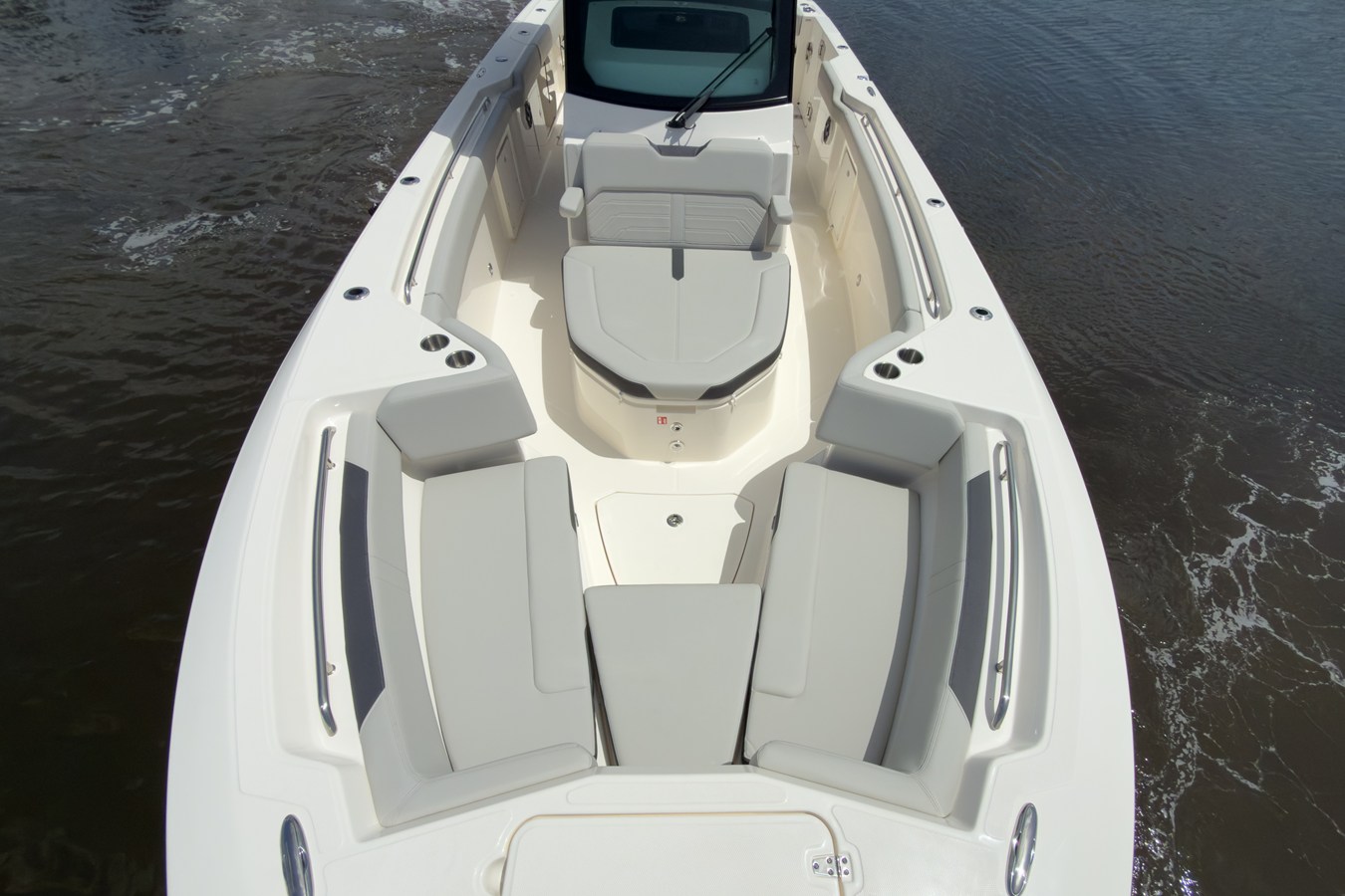 2026 Boston Whaler 330 Outrage 22
