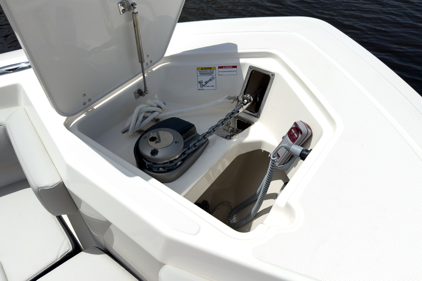2026 Boston Whaler 330 Outrage 24